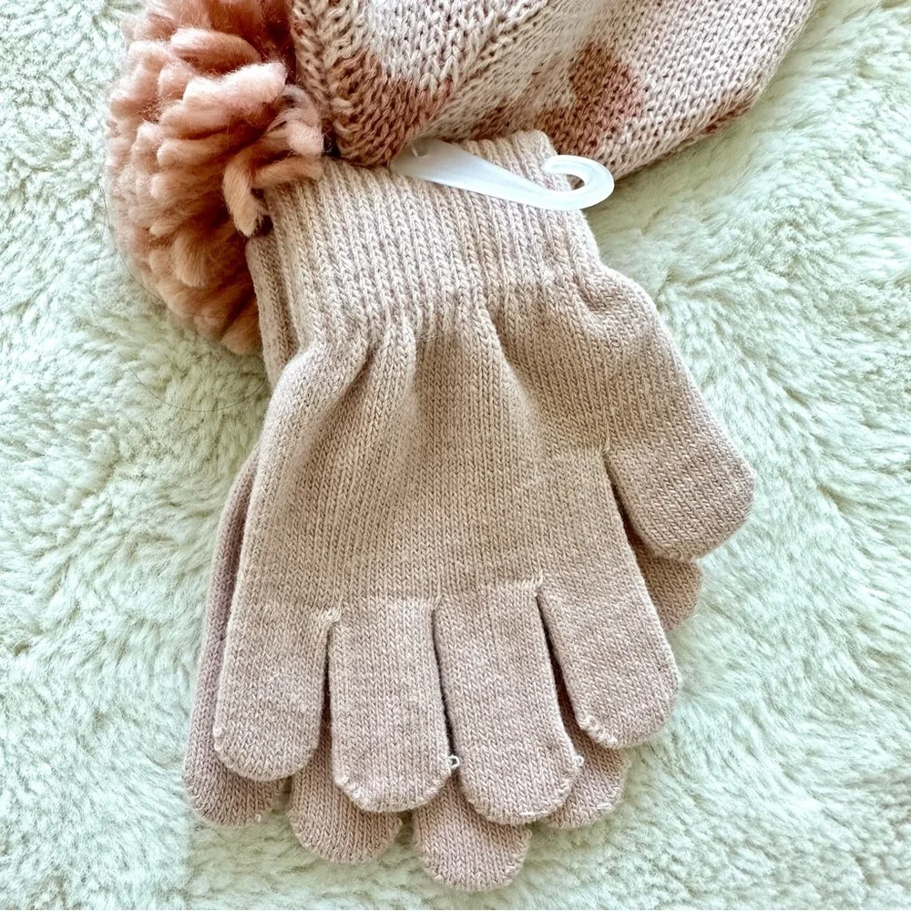 CAPELLI of New York girls two pieces set hat and gloves size 4-6 years NEW!!!